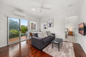 Charming 1-Bed Cottage with Garden Retreat, Bald Hills